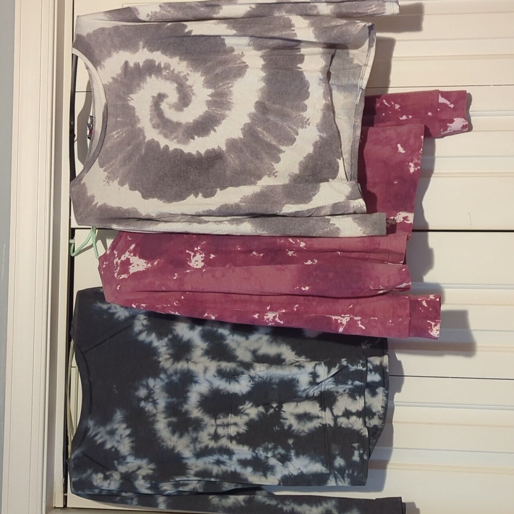 Set of three comfy tie dyed sweater/shirt